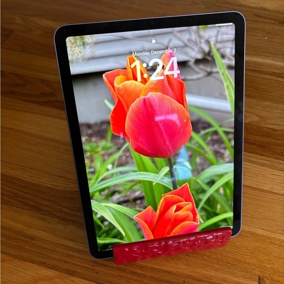🟥 Red Ceramic Tablet Stand 🟥 - Picture 3 of 7